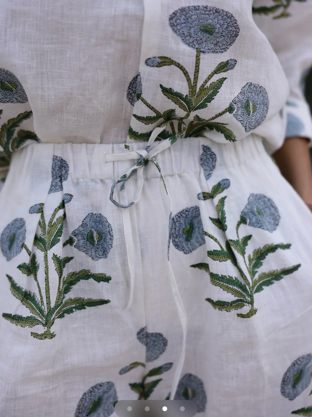 Maison Marigold Wide-Leg Linen Pants with a Green and Blue Floral Print - Picture 3 of 10